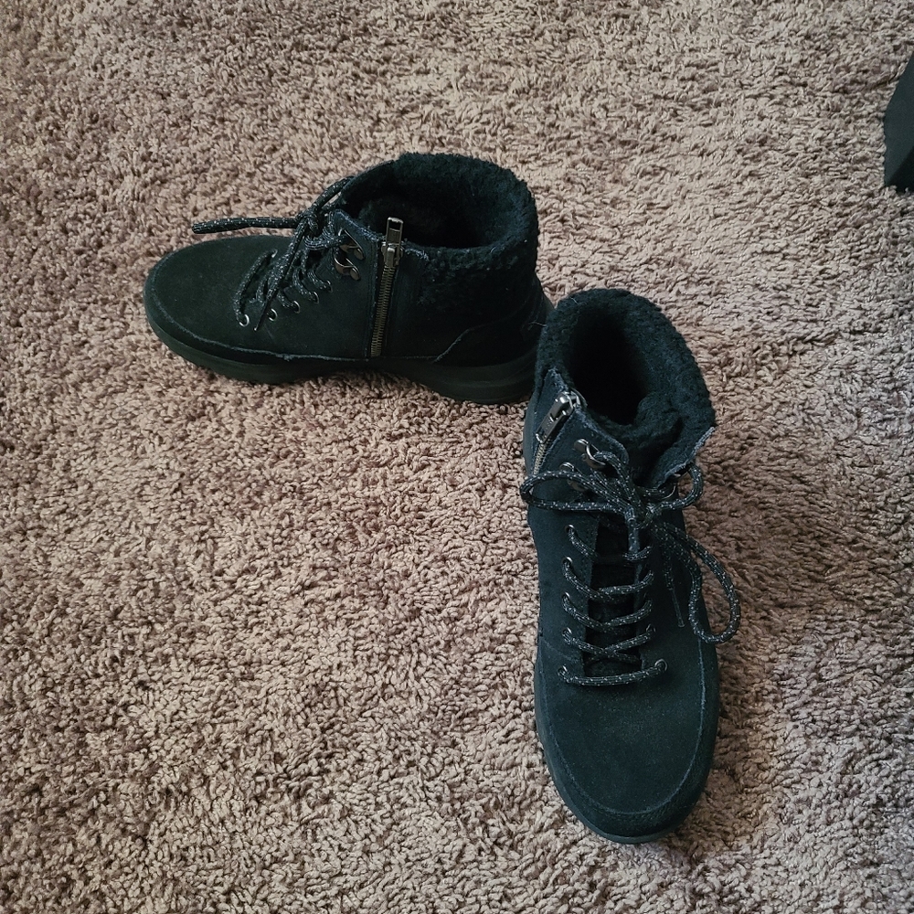 Sketchers ankle boots